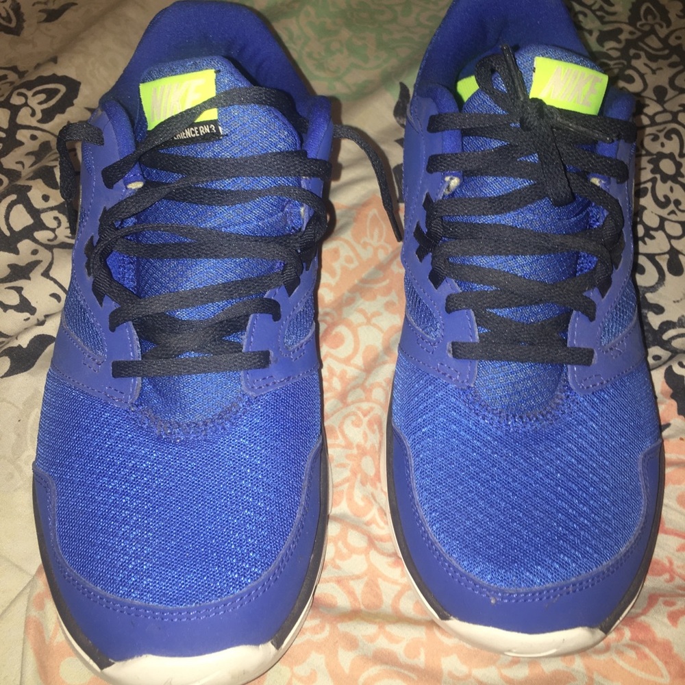 Men’s Nike sneakers